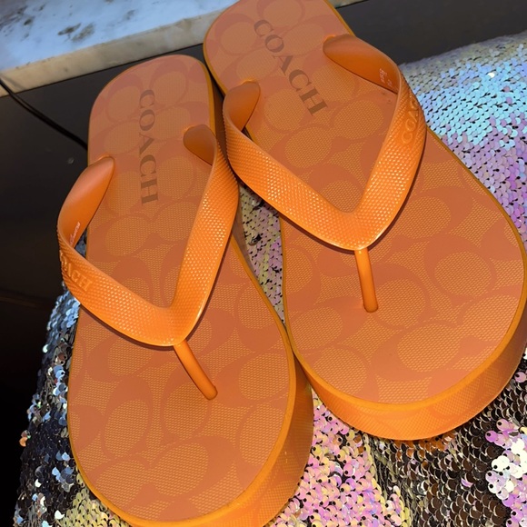 Coach Flip Flops - Picture 4 of 7